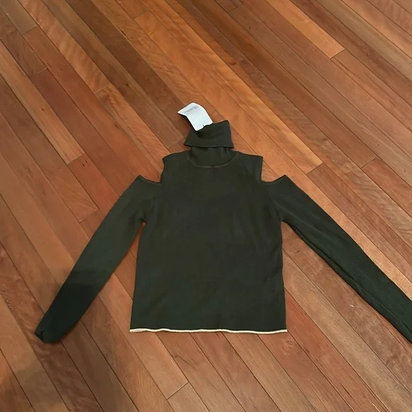 Zara Cropped Sweater - Picture 2 of 7